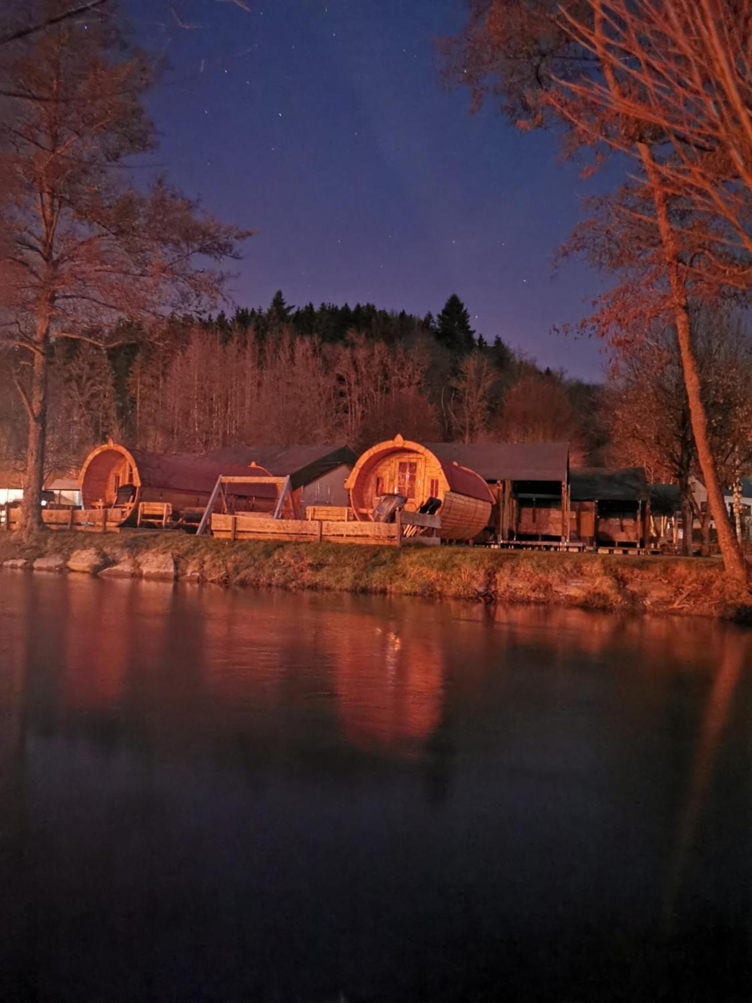 Barrels Am Clerve Hotel Enscherange Bagian luar foto